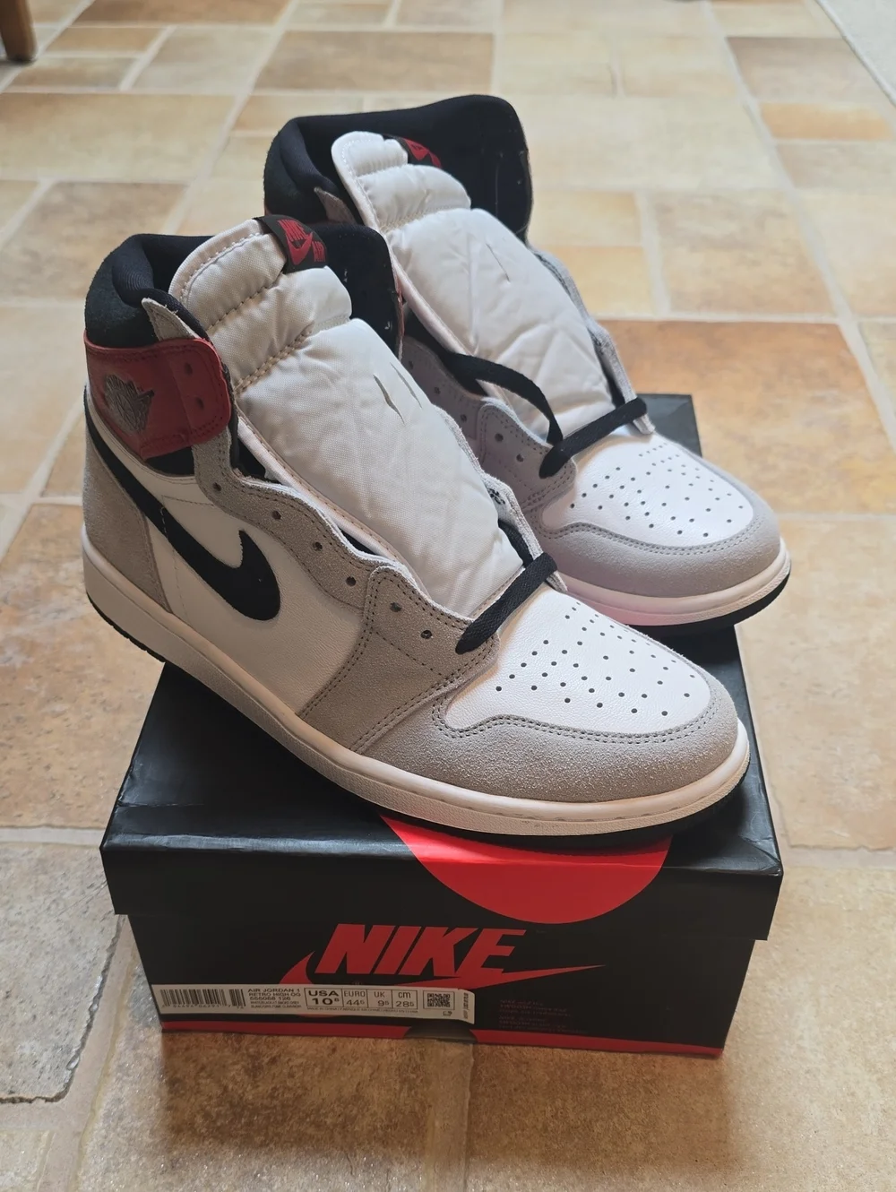 Jordan 1 Retro High Light Smoke Grey 555088-126 Size 10.5 (New)!
